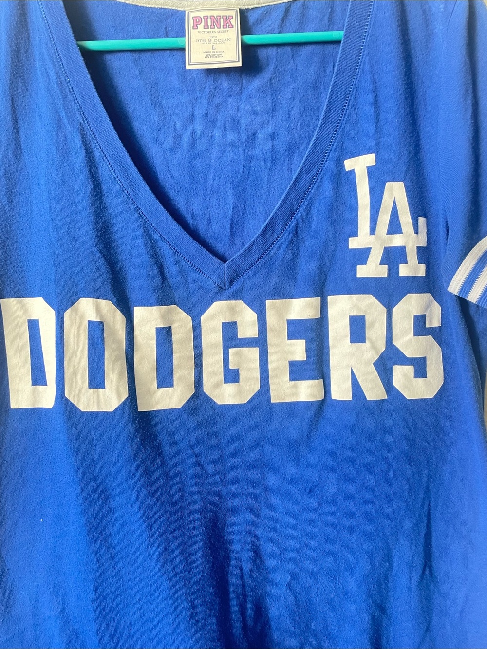 Victoria's Secret PINK Los Angeles Dodgers Blue & White V-Neck Tee - Picture 2 of 9